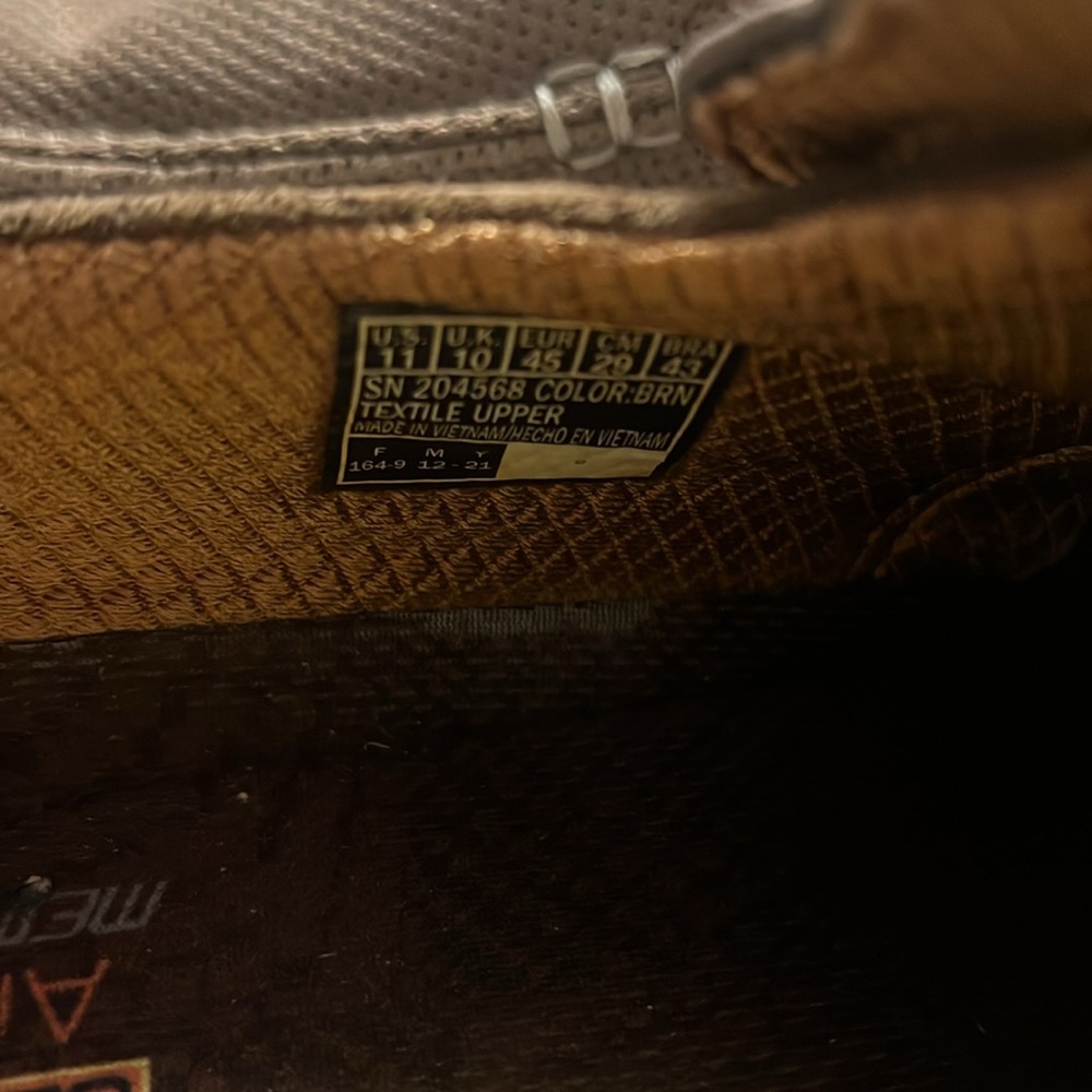 Sketchers men’s 11 slip on light weight shoes brown & tan shoes - Picture 12 of 16